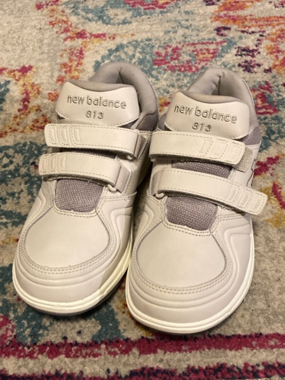 New Balance 813 Women’s Light Gray & White Velcro Sneakers Size 7